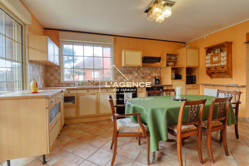 Maison - 186 m² - 6 pièces