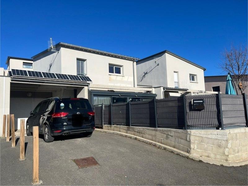 Maison - 93 m² - 5 pièces