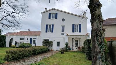 Maison d'architecte - 233 m² - 7 pièces