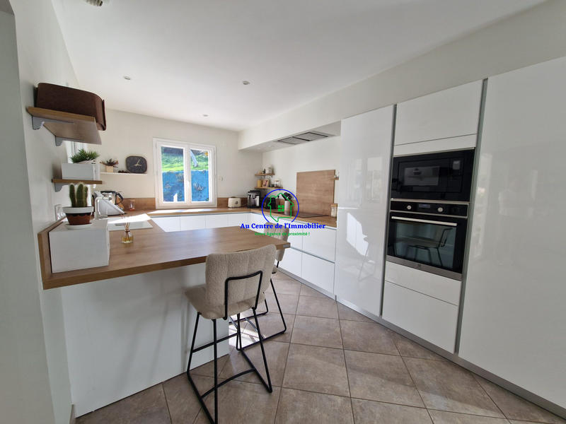 Villa - 164 m² - 8 pièces