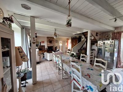 Maison - 280 m² - 11 pièces