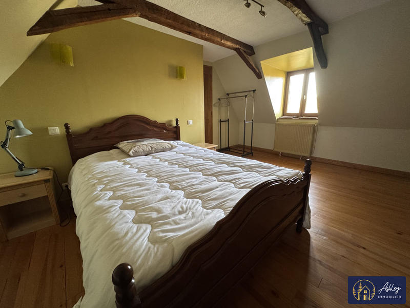 Maison - 215 m² - 6 pièces