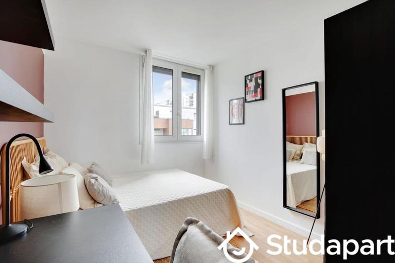 Chambre - 10 m² - 1 pièce