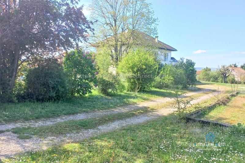 Maison traditionnelle - 222 m² - 7 pièces