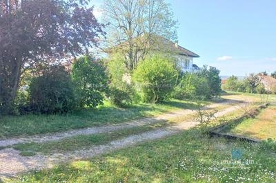 Maison traditionnelle - 222 m² - 7 pièces