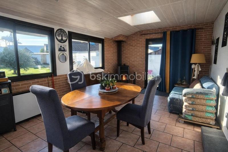 Maison - 201 m² - 6 pièces