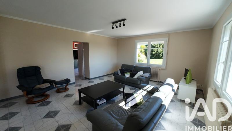 Maison - 210 m² - 5 pièces