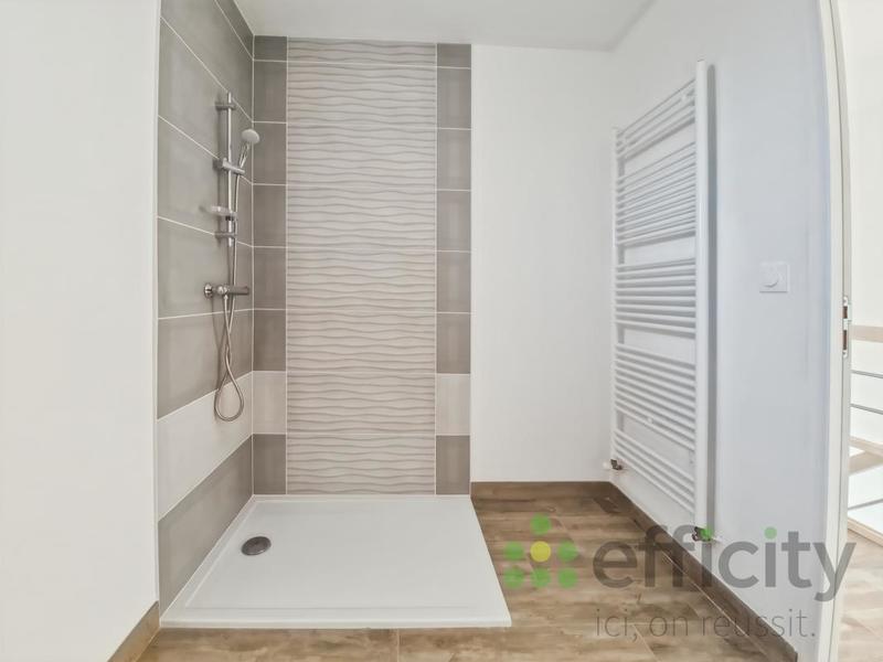 Pavillon - 145 m² - 6 pièces