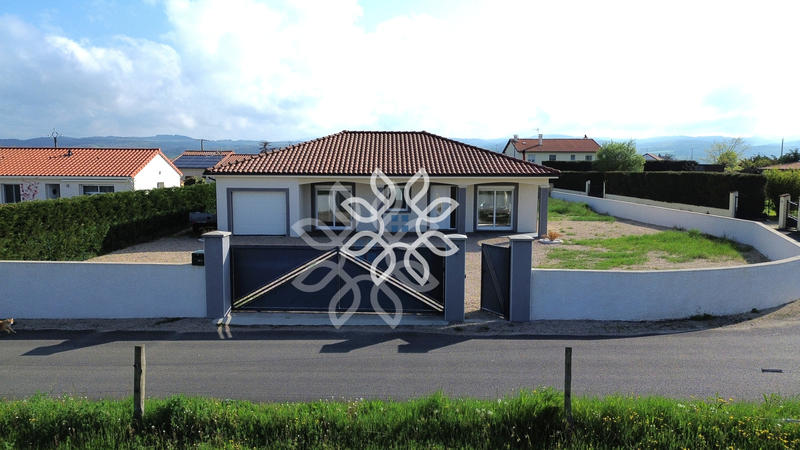 Maison - 103 m² - 5 pièces