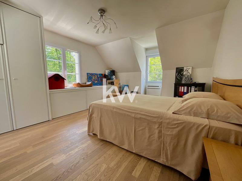 Maison - 245 m² - 6 pièces