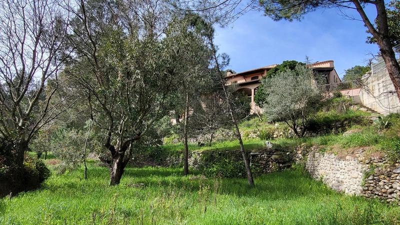 Maison - 305 m² - 10 pièces