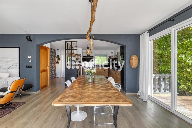 Maison - 155 m² - 5 pièces