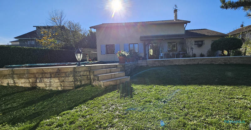 Maison - 147 m² - 5 pièces