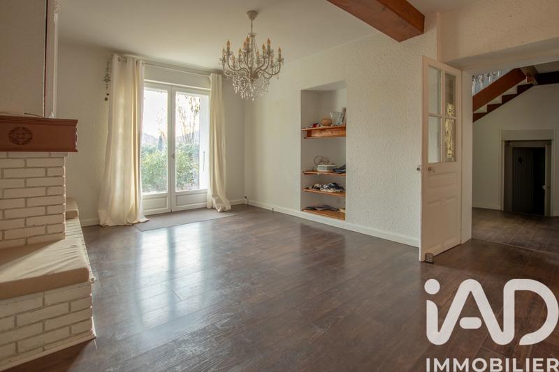 Maison - 180 m² - 8 pièces