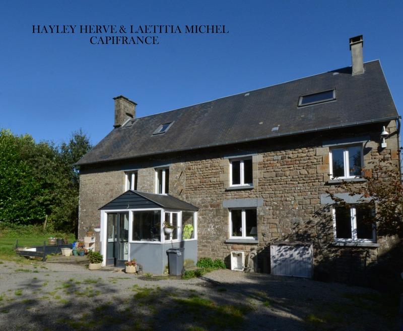 Maison - 250 m² - 9 pièces