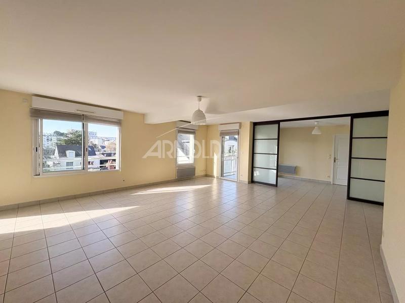 Appartement - 137 m² - 6 pièces