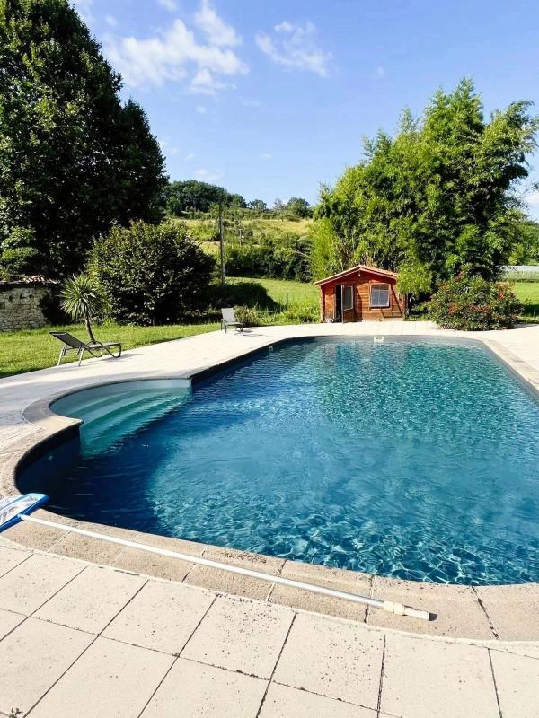 Demeure - 343 m² - 8 pièces