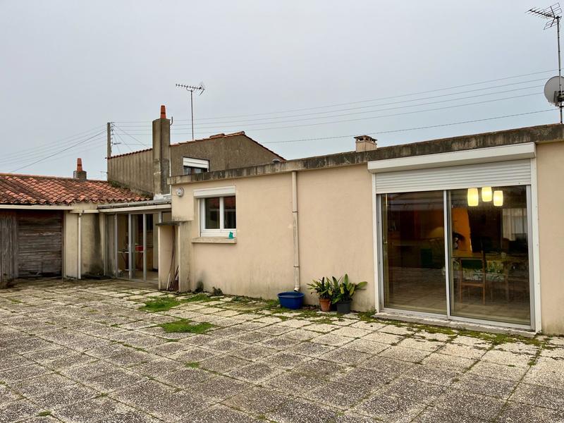 Maison - 137 m² - 5 pièces