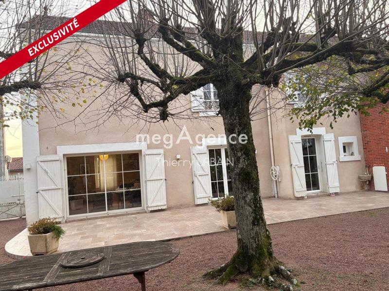 Propriété - 200 m² - 5 pièces