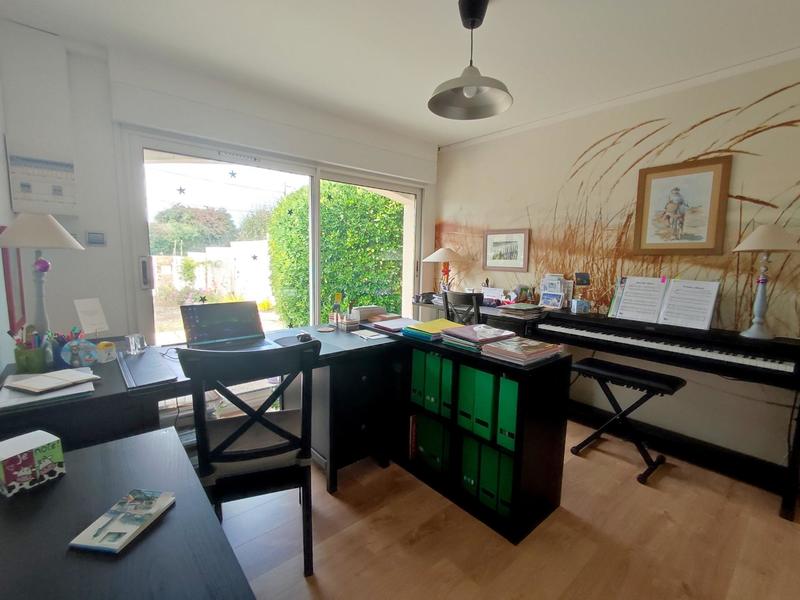 Maison - 242 m² - 8 pièces