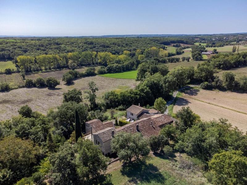 Maison en pierre - 192 m² - 6 pièces