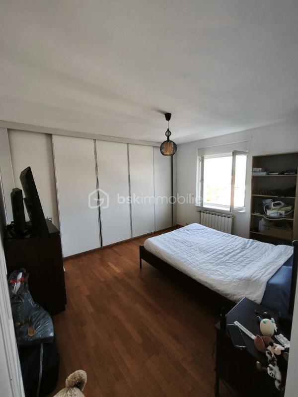 Maison - 99 m² - 4 pièces