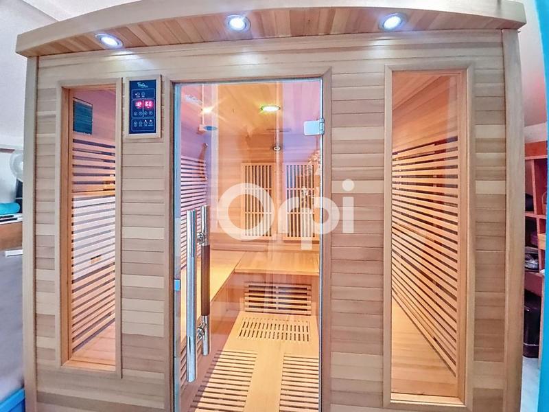 Maison - 175 m² - 8 pièces