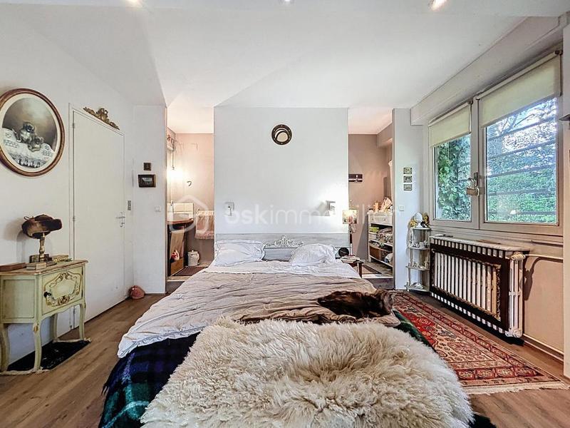 Maison - 200 m² - 8 pièces