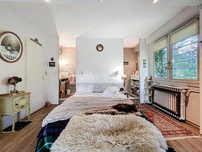 Maison - 200 m² - 8 pièces