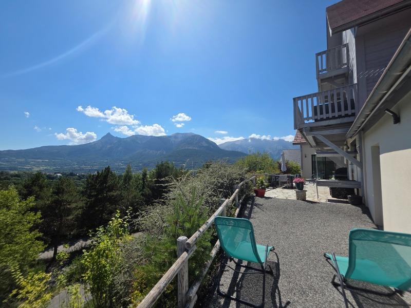 Propriété - 178 m² - 7 pièces