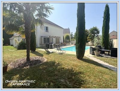 Maison - 226 m² - 7 pièces