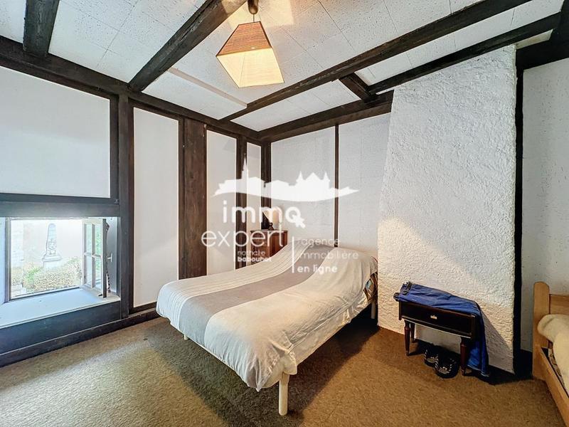 Maison - 211 m² - 6 pièces