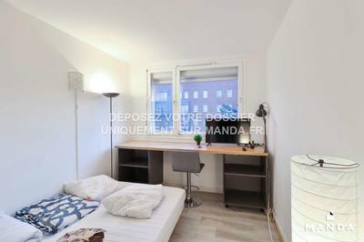 Chambre - 9 m² - 7 pièces