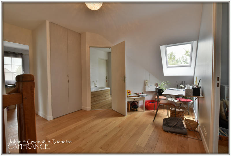 Maison - 140 m² - 8 pièces