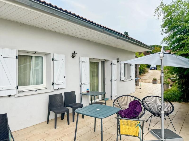 Maison - 200 m² - 8 pièces