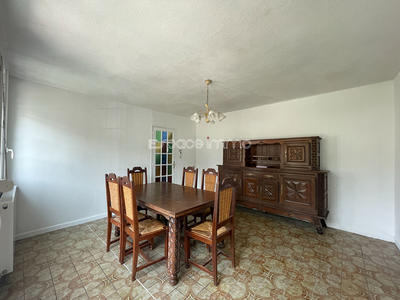 Maison - 104 m² - 5 pièces