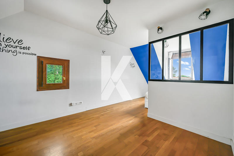 Maison - 162 m² - 7 pièces