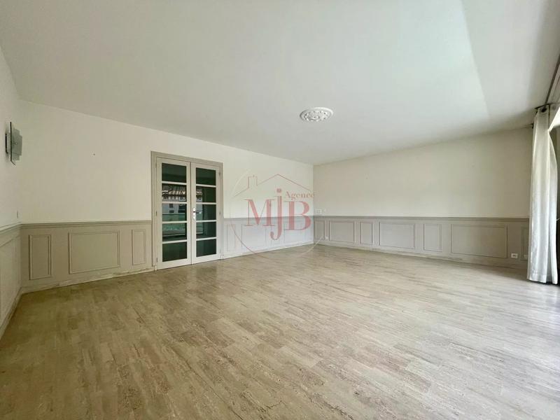 Appartement - 95 m² - 4 pièces