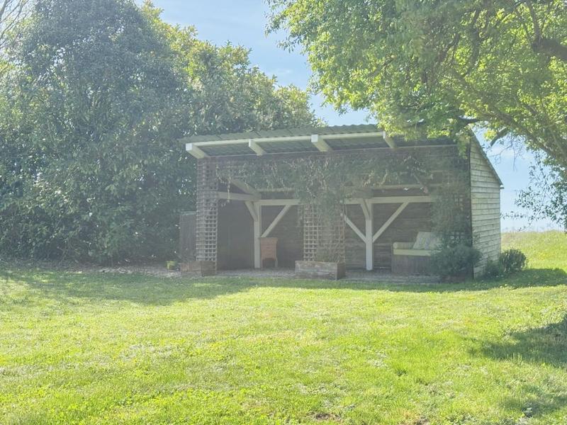 Propriété - 240 m² - 8 pièces