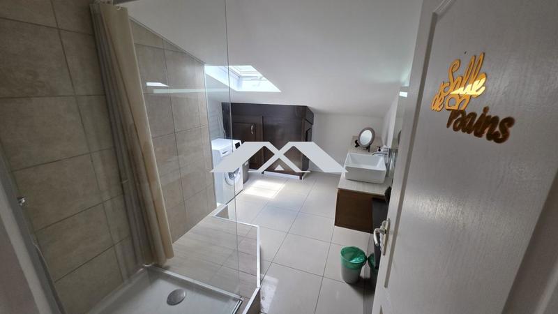 Appartement - 80 m² - 4 pièces