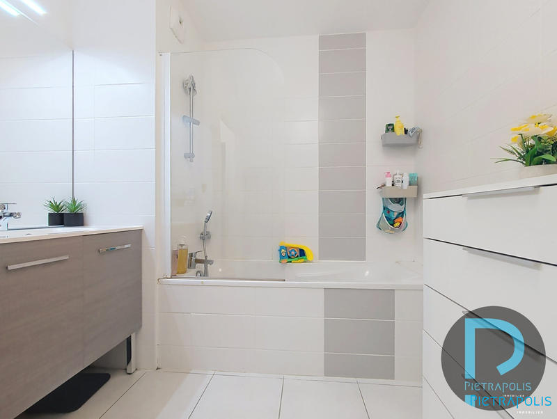 Appartement - 72 m² - 3 pièces