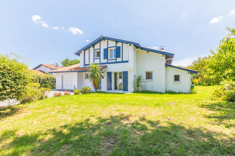 Maison - 152 m² - 5 pièces