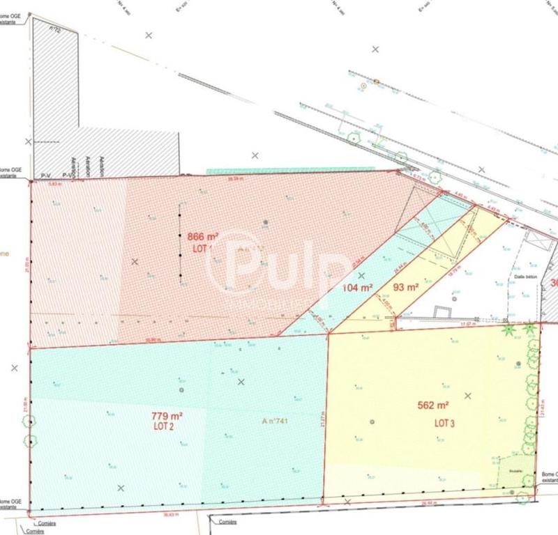 Terrain constructible - 883 m²