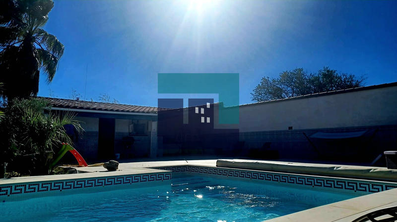 Villa - 256 m² - 7 pièces