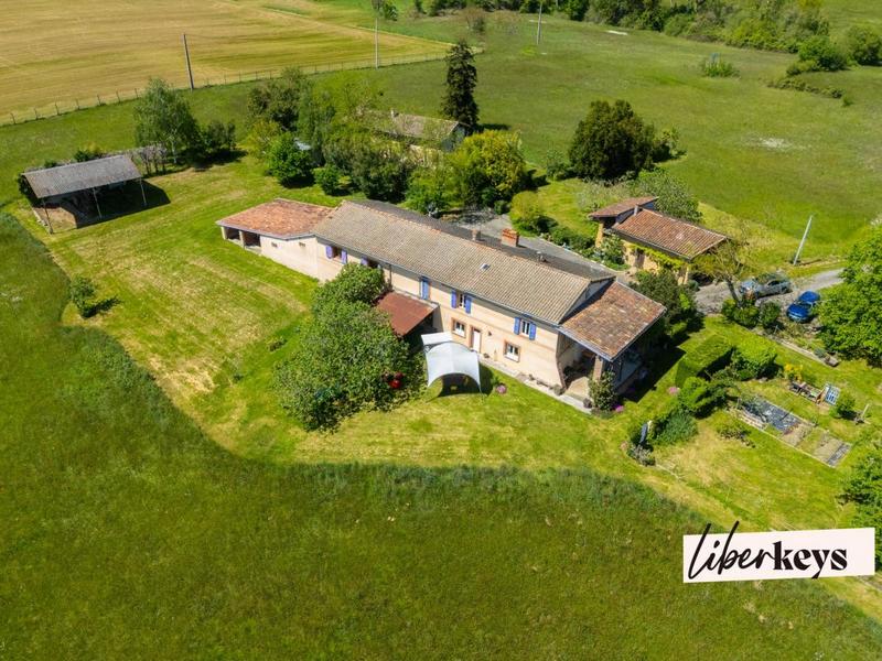 Longère - 340 m² - 10 pièces