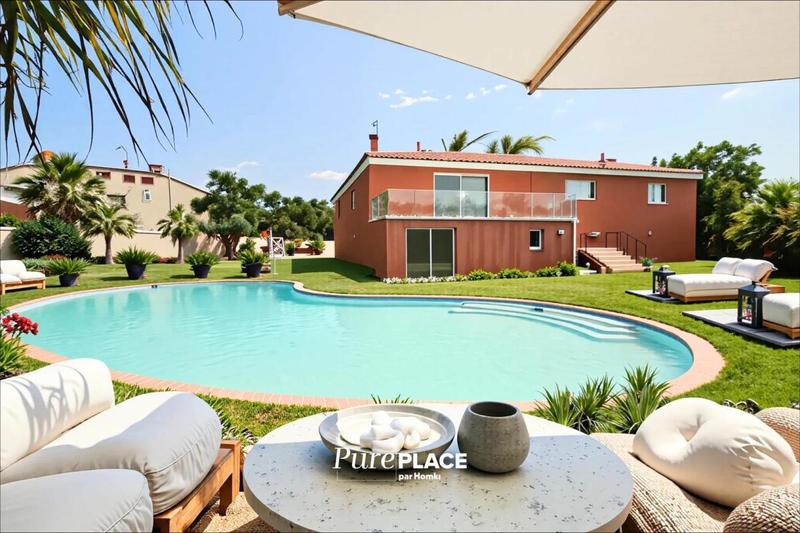 Maison - 205 m² - 6 pièces