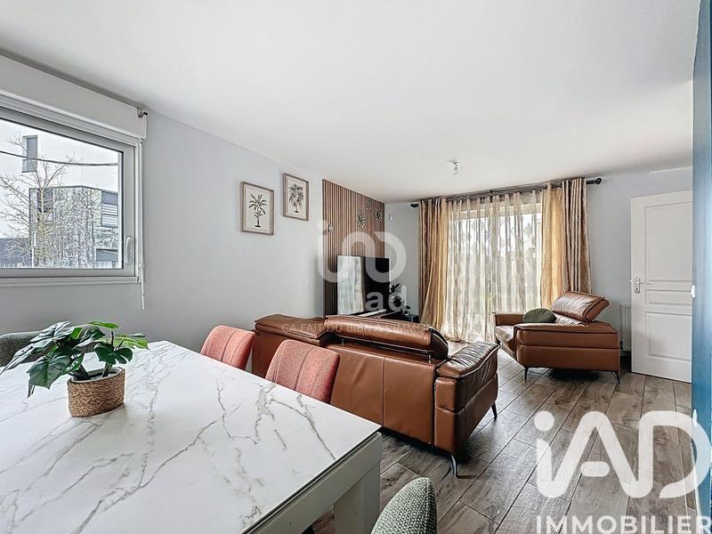 Maison - 98 m² - 5 pièces