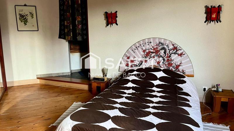 Maison - 385 m² - 10 pièces