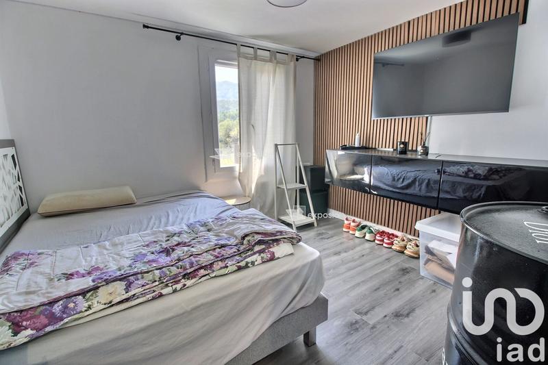 Maison - 205 m² - 9 pièces