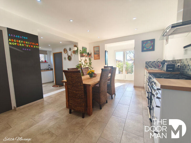 Villa - 141 m² - 5 pièces